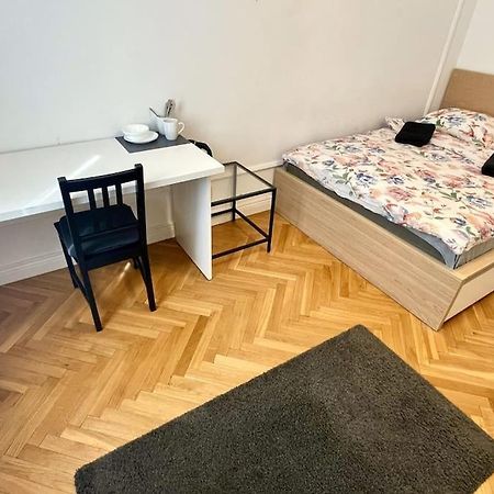 Fantastic Waw - Kp69 Room D Varsovia Exterior foto